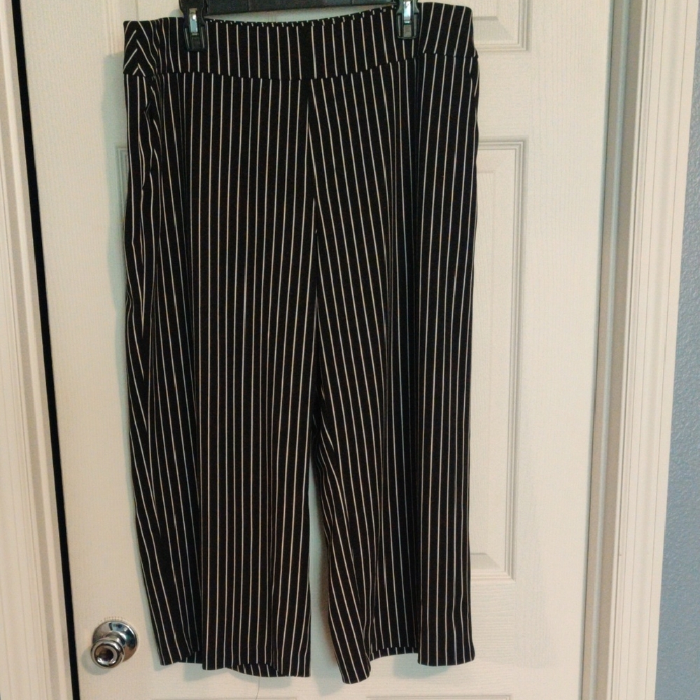 Black and White Striped Capris